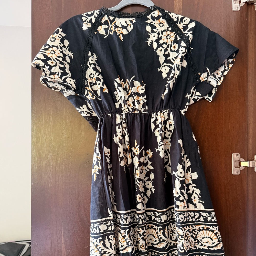 Black Floral Short-Sleeve Women's Dress